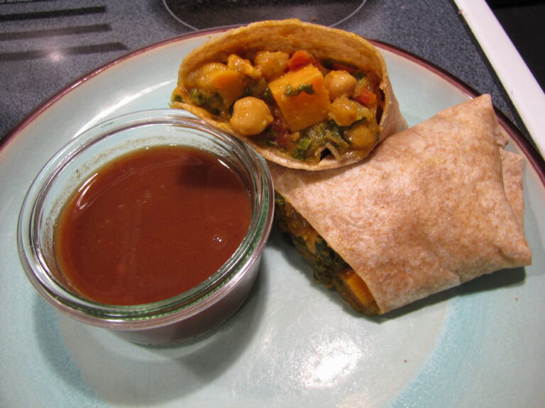 Sweet Potato Palak Wrap & Cinnamon Dipping Sauce